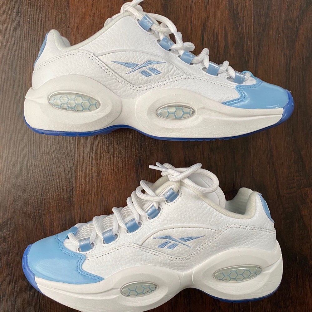 Brand new Reebok Questions. They will come in a replacement box.
